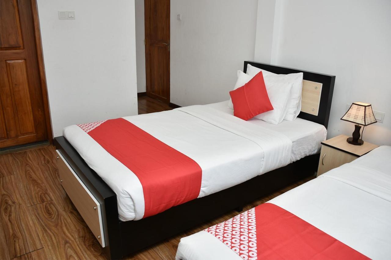 Oyo 430 The Turf Villa Нувара Елия Екстериор снимка